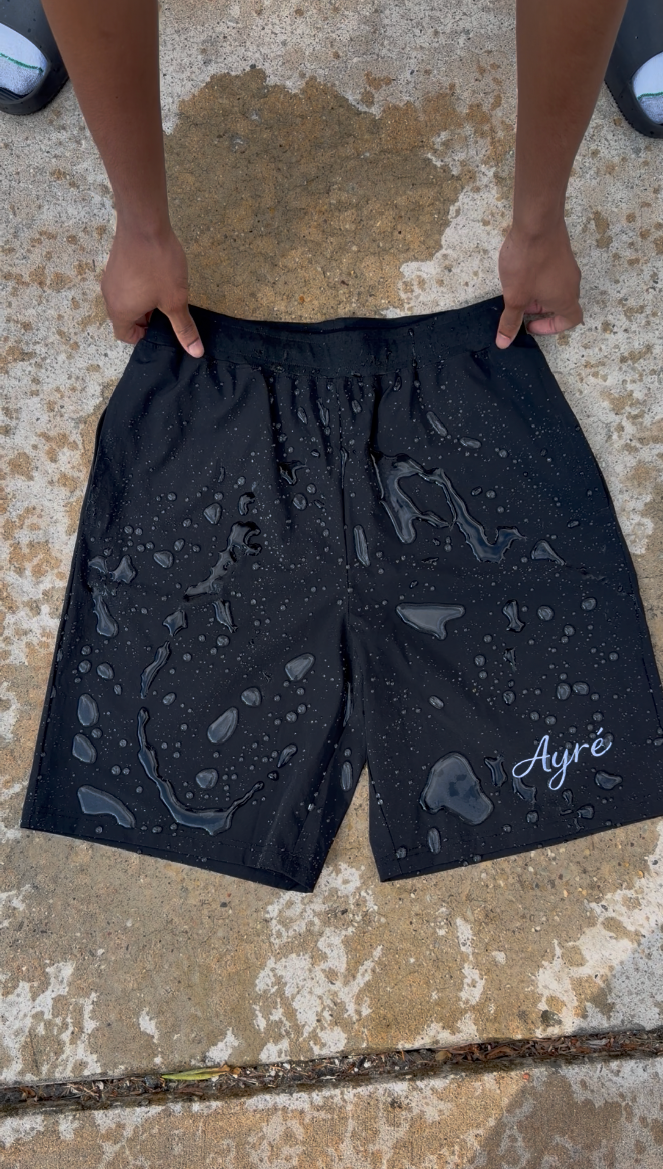 Black 'Ayré' shorts water repellent feature